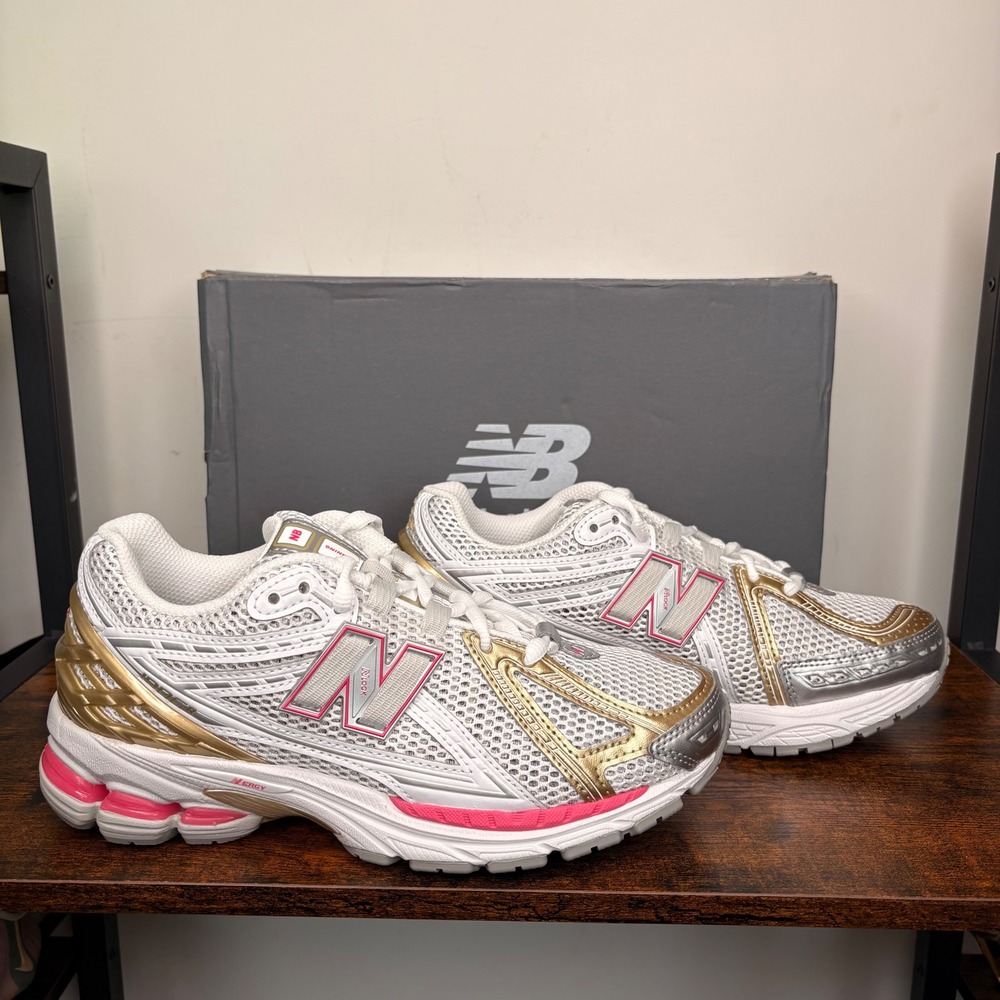 New Balance 1906R "Silver Metallic / Dragon Berry" Style Code: U1906RCH WITH BOX